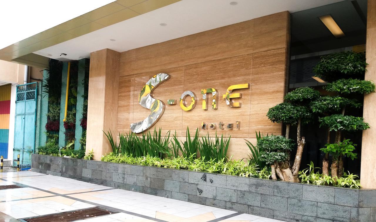 S-One Hotel Palembang Dış mekan fotoğraf
