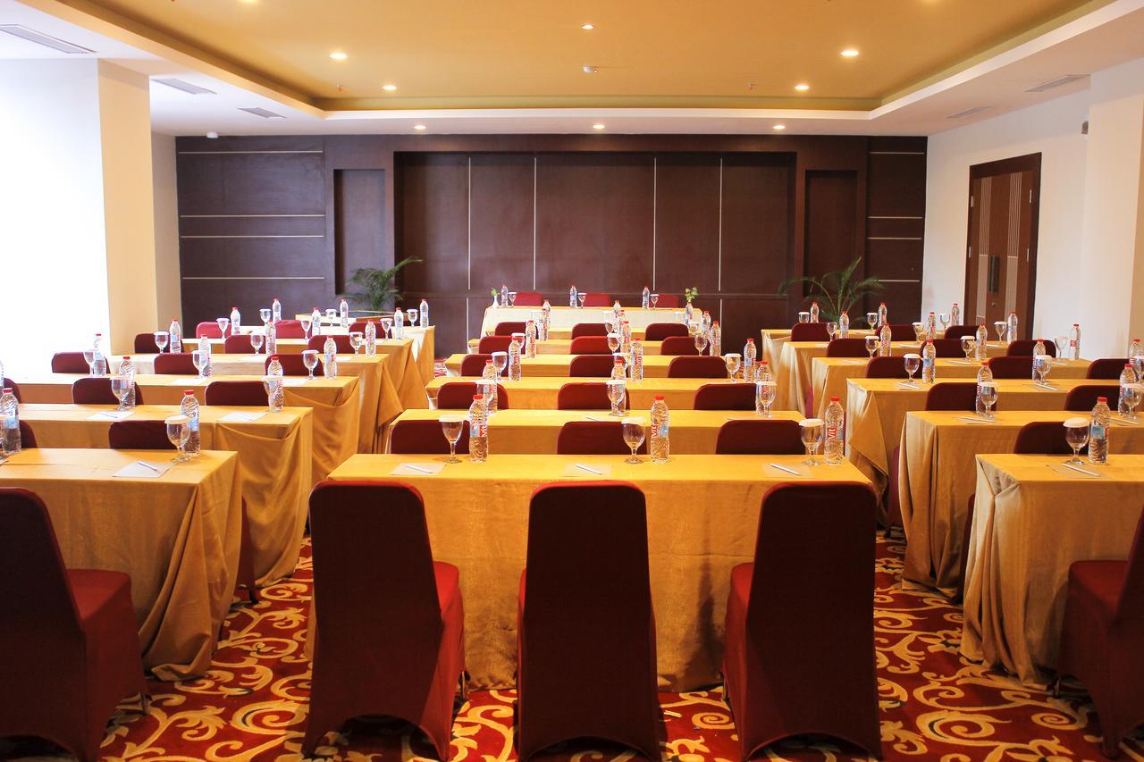 S-One Hotel Palembang Dış mekan fotoğraf