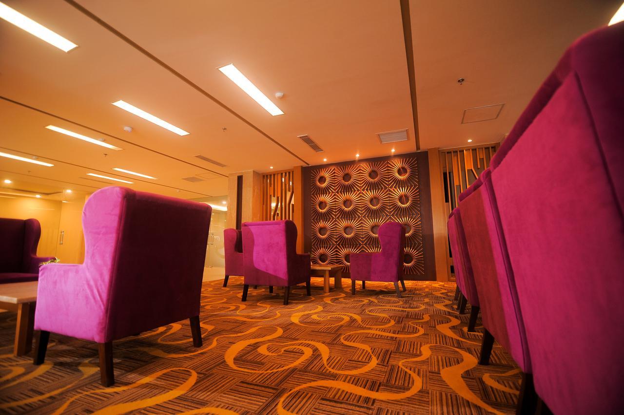 S-One Hotel Palembang Dış mekan fotoğraf