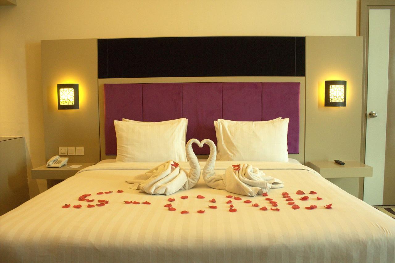 S-One Hotel Palembang Dış mekan fotoğraf