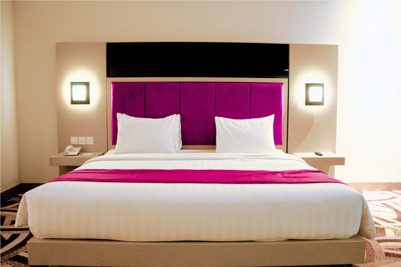 S-One Hotel Palembang Dış mekan fotoğraf